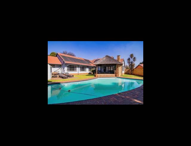 5 BEDROOM FREESTANDING FOR SALE IN GLEN MARAIS